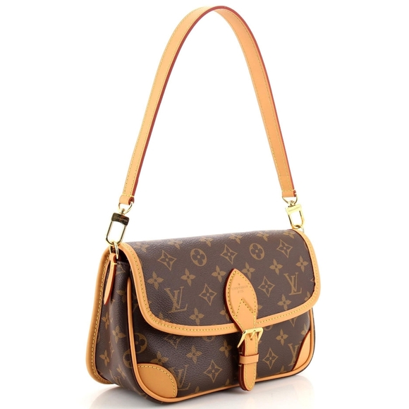 Like NEW!!! Louis Vuitton LV Monogram Crossbody Bag Diane IN Excellent Condition - Picture 10 of 16